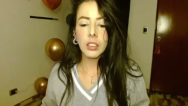 Snapshot of ella_peck chatting on 09.19.25 ella peck online show from 09.19.25