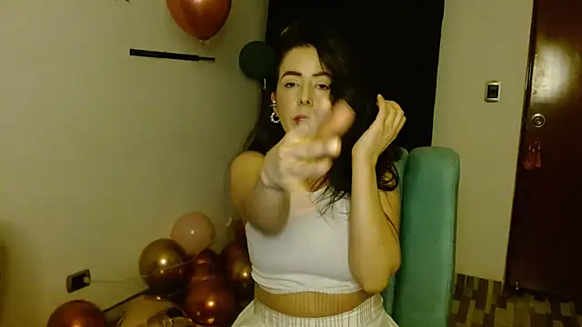 Snapshot of ella_peck chatting on 09.25.25 ella peck online show from 09.25.25