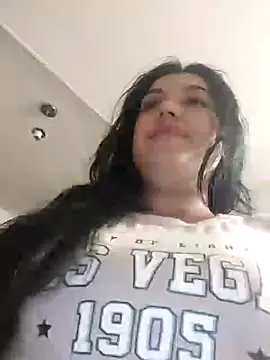 Sophie-hatter online show from 12.13.24