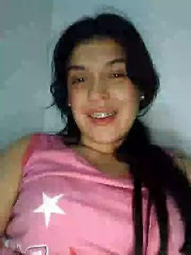 Sophie-hatter online show from 12.26.24