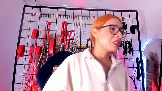 charrlotte quinn online show from 01.11.25