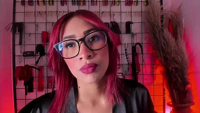 charrlotte quinn online show from 09.18.25