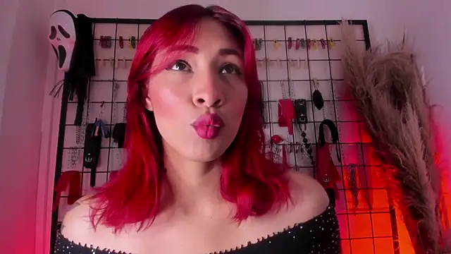 charrlotte quinn online show from 11.04.25