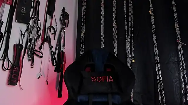 charrlotte quinn online show from 04.01.26