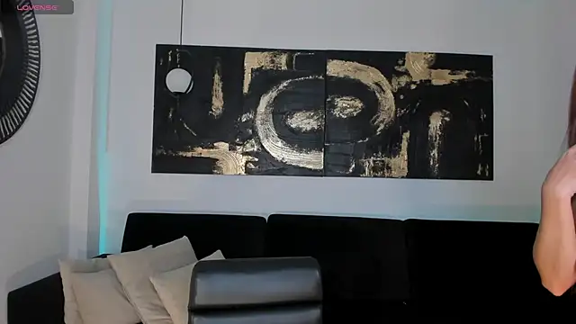 MollySundersX online show from 12.23.24