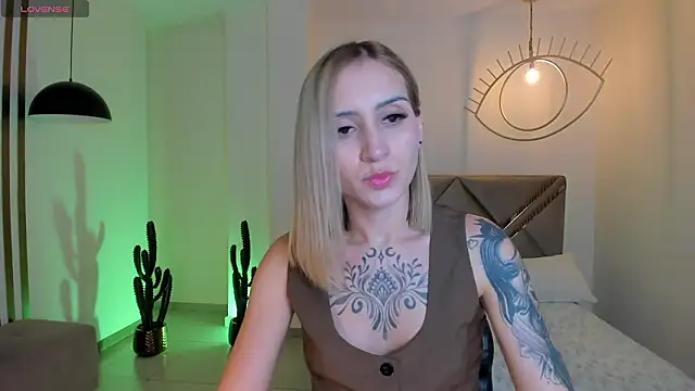 MollySundersX online show from 02.03.26