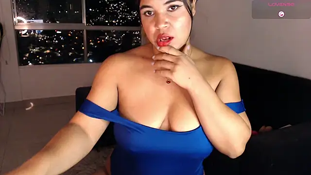 Snapshot of sofia_burman chatting on 12.16.24 sofia burman online show from 12.16.24