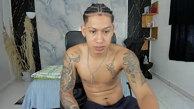 Snapshot of slim_master12 chatting on 08.06.26 slim master12 online show from 08.06.26