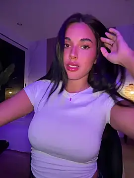 Snapshot of Lizhush_ chatting on 02.16.25 Lizhush  online show from 02.16.25