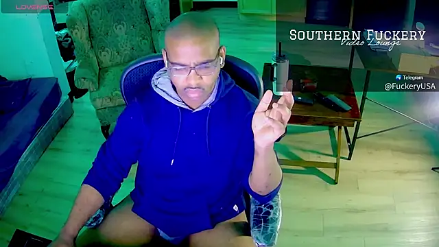 Snapshot of Southernfuckery chatting on 04.10.26 Southernfuckery online show from 04.10.26