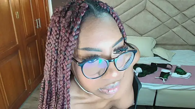 Raquel jones online show from 12.21.24