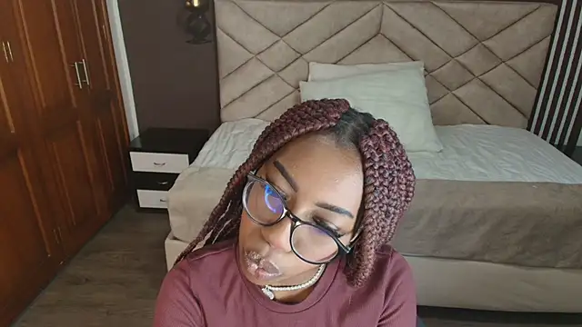 Raquel jones online show from 01.23.25