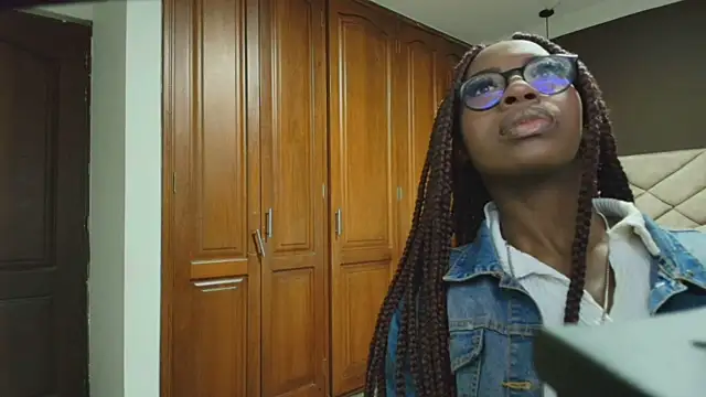 Raquel jones online show from 01.28.25