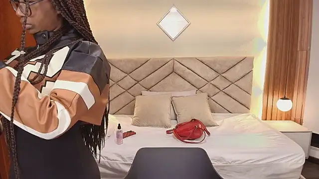 Raquel jones online show from 03.28.26