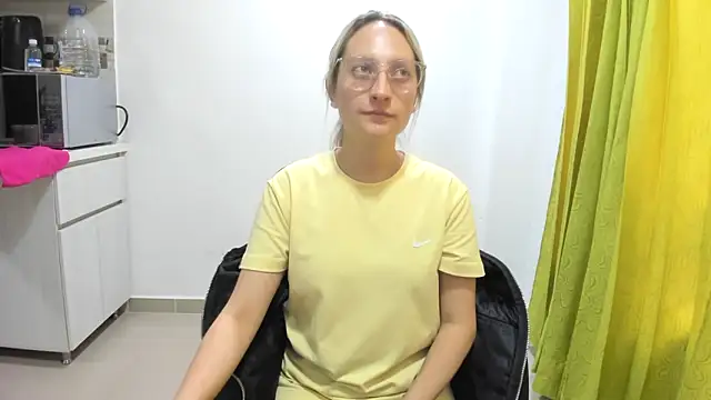 Snapshot of Adele_johnsonn1 chatting on 12.22.24 Adele johnsonn1 online show from 12.22.24