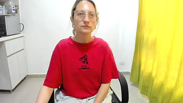 Snapshot of Adele_johnsonn1 chatting on 12.29.24 Adele johnsonn1 online show from 12.29.24