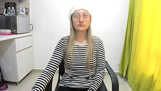 Snapshot of Adele_johnsonn1 chatting on 01.23.25 Adele johnsonn1 online show from 01.23.25