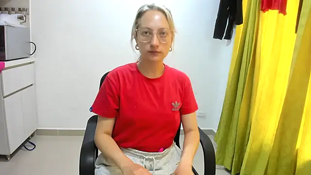 Snapshot of Adele_johnsonn1 chatting on 03.05.25 Adele johnsonn1 online show from 03.05.25