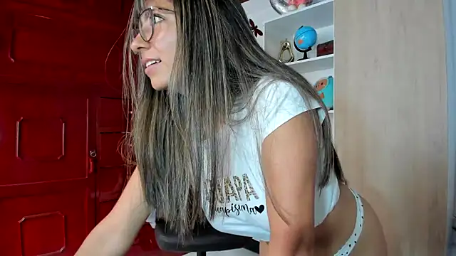 Snapshot of Isabellaa22_1 chatting on 06.04.26 Isabellaa22 1 online show from 06.04.26
