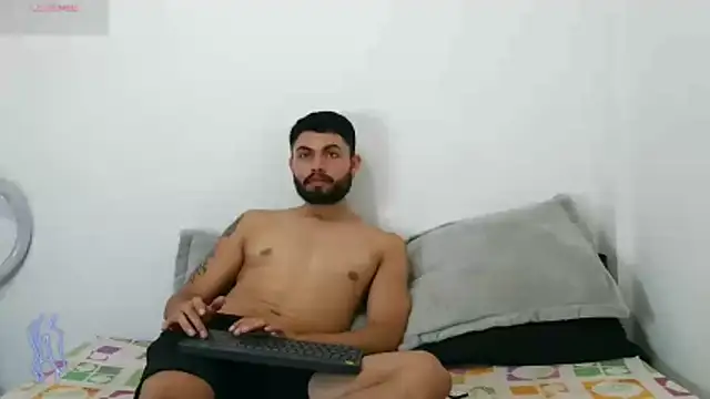 Snapshot of davgostoso chatting on 02.12.26 davgostoso online show from 02.12.26