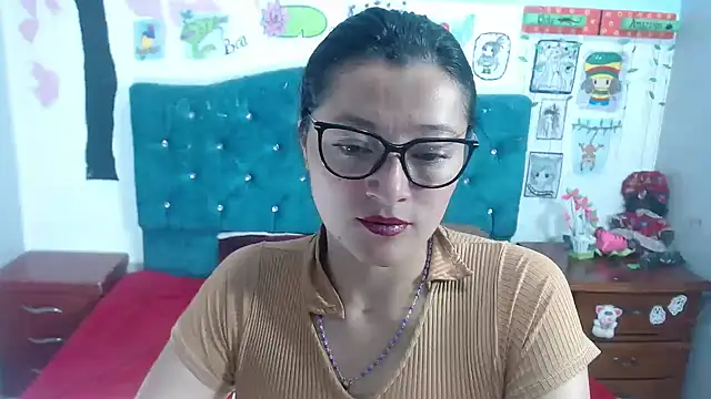 Snapshot of lunazulsj chatting on 11.15.25 lunazulsj online show from 11.15.25