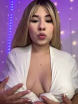 Snapshot of Grecia_21 chatting on 10.10.25 Grecia 21 online show from 10.10.25