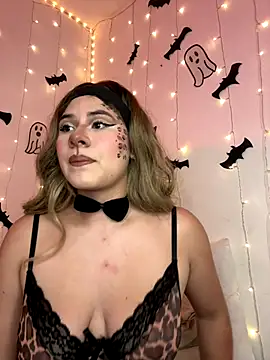 Snapshot of Grecia_21 chatting on 10.24.25 Grecia 21 online show from 10.24.25