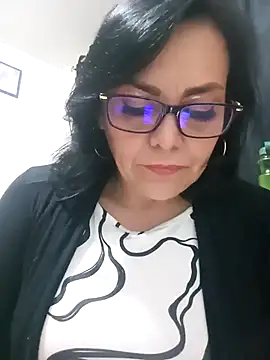 Snapshot of Natasha_milf__ chatting on 03.15.25 Natasha milf   online show from 03.15.25