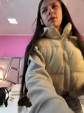 Bonniepark online show from 03.18.25