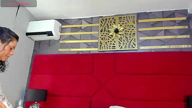 hanny milf online show from 01.15.25