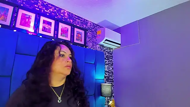 hanny milf online show from 11.08.25