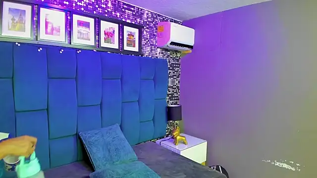 hanny milf online show from 12.17.25