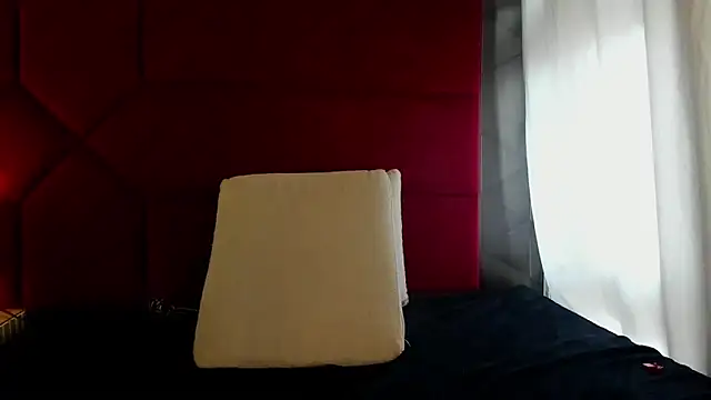Snapshot of hanny_milf chatting on 06.27.26 hanny milf online show from 06.27.26