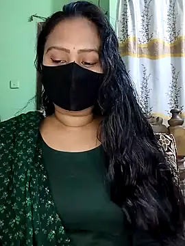 Snapshot of Idhika_Paul chatting on 02.05.25 Idhika Paul online show from 02.05.25