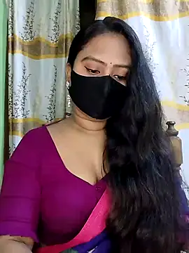 Snapshot of Idhika_Paul chatting on 02.09.25 Idhika Paul online show from 02.09.25