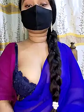 Snapshot of Idhika_Paul chatting on 02.09.25 Idhika Paul online show from 02.09.25