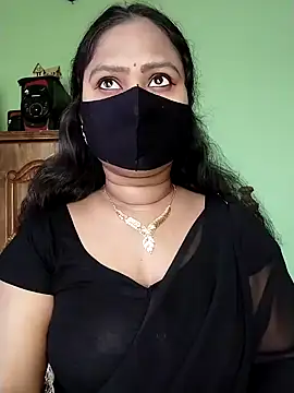 Snapshot of Idhika_Paul chatting on 02.11.25 Idhika Paul online show from 02.11.25