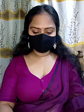 Snapshot of Idhika_Paul chatting on 02.13.25 Idhika Paul online show from 02.13.25