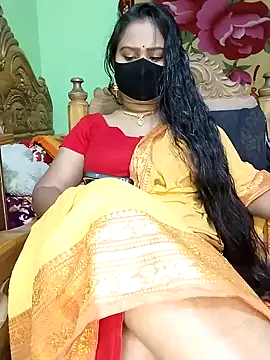 Snapshot of Idhika_Paul chatting on 03.04.25 Idhika Paul online show from 03.04.25