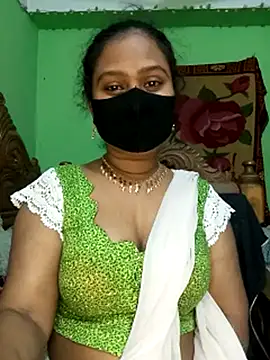 Snapshot of Idhika_Paul chatting on 03.07.25 Idhika Paul online show from 03.07.25