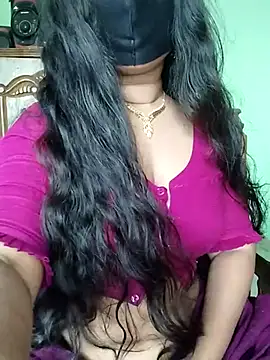 Snapshot of Idhika_Paul chatting on 03.09.25 Idhika Paul online show from 03.09.25