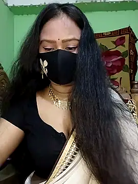 Snapshot of Idhika_Paul chatting on 03.11.25 Idhika Paul online show from 03.11.25