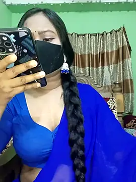 Snapshot of Idhika_Paul chatting on 03.14.25 Idhika Paul online show from 03.14.25