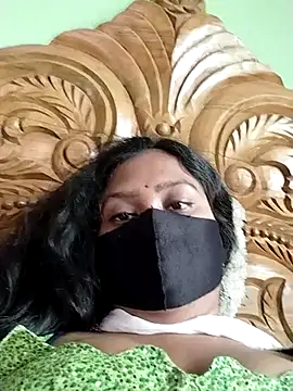 Snapshot of Idhika_Paul chatting on 03.17.25 Idhika Paul online show from 03.17.25