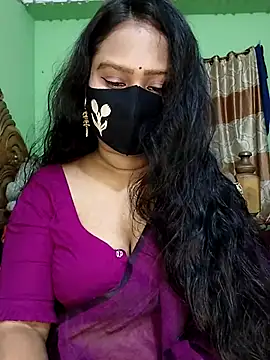 Snapshot of Idhika_Paul chatting on 03.21.25 Idhika Paul online show from 03.21.25