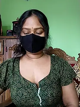 Snapshot of Idhika_Paul chatting on 03.23.25 Idhika Paul online show from 03.23.25