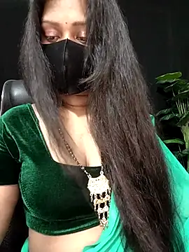 Snapshot of Idhika_Paul chatting on 09.28.25 Idhika Paul online show from 09.28.25