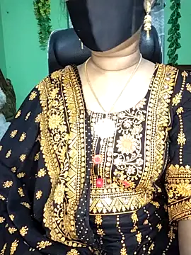 Snapshot of Idhika_Paul chatting on 10.12.25 Idhika Paul online show from 10.12.25