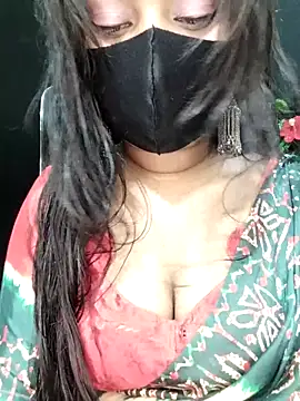 Snapshot of Idhika_Paul chatting on 11.02.25 Idhika Paul online show from 11.02.25