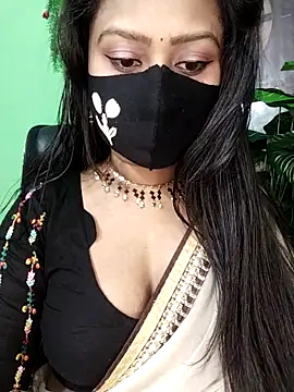 Idhika Paul online show from 01.06.26